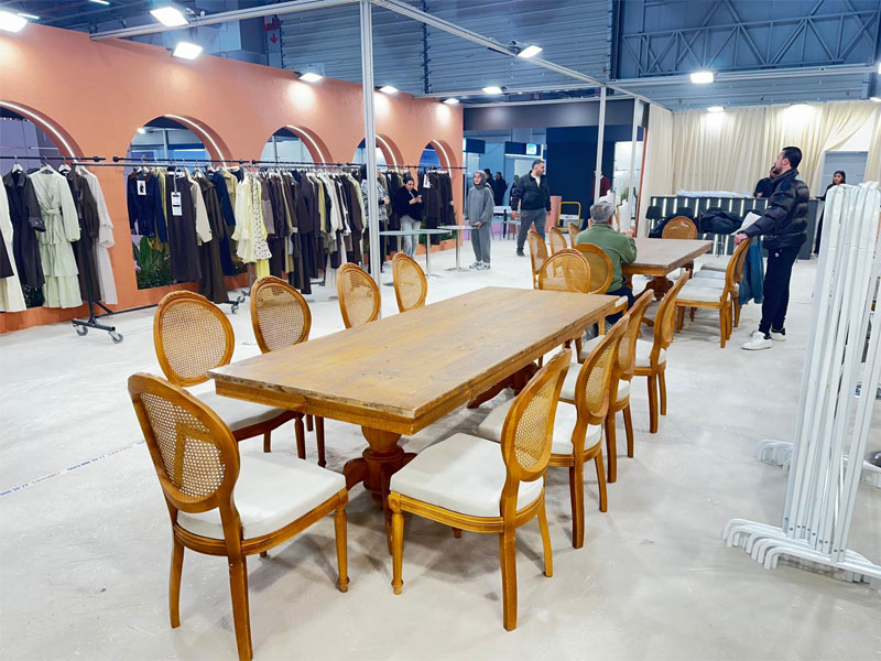 CNR Fuar İçin Masa Sandalye Kiralama