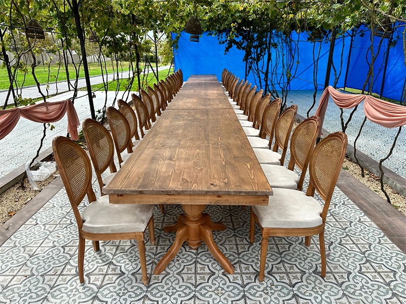 Uskudar Table and Chair Rental